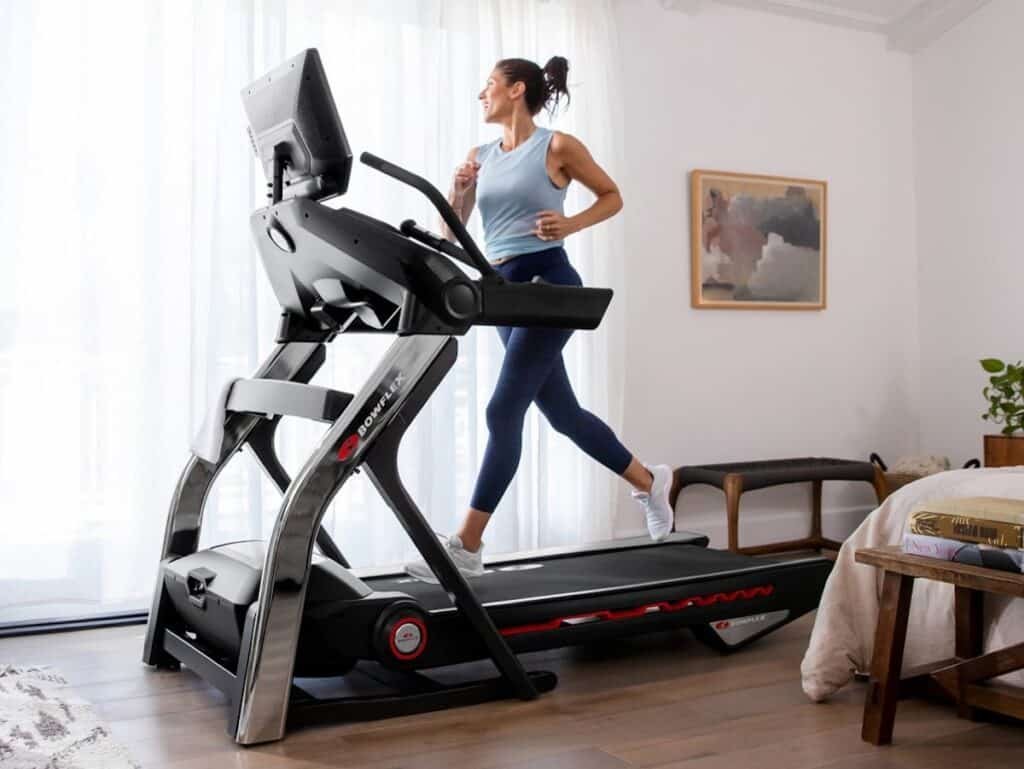 The Bowflex Treadmill 22 has certain drawbacks.